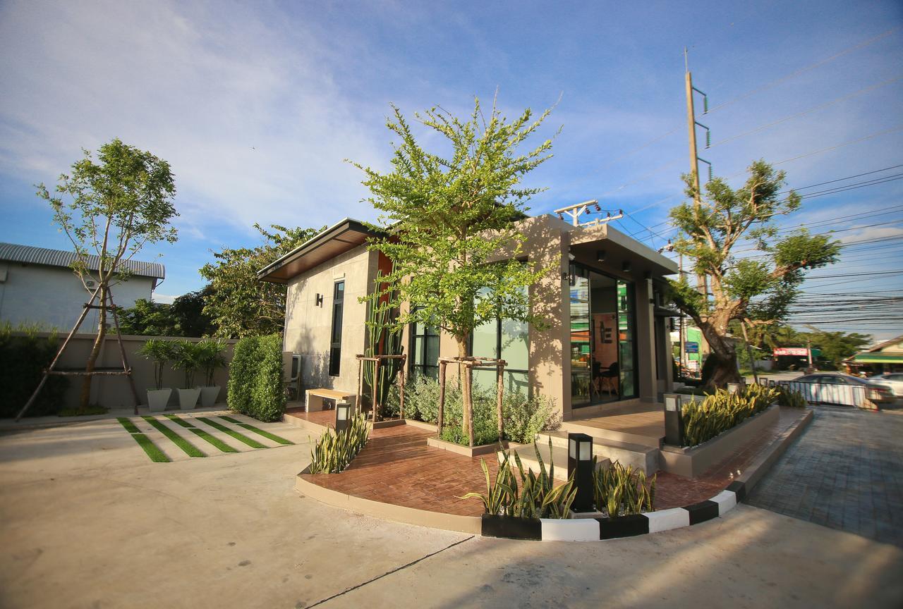 Bunprasop Garden Hotel Nakhon Si Thammarat Exteriör bild
